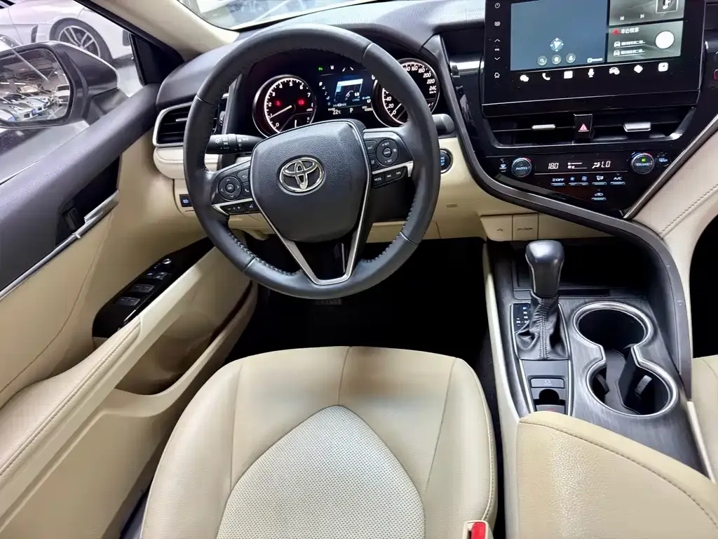 Toyota Camry 2021 из CN, фото 10