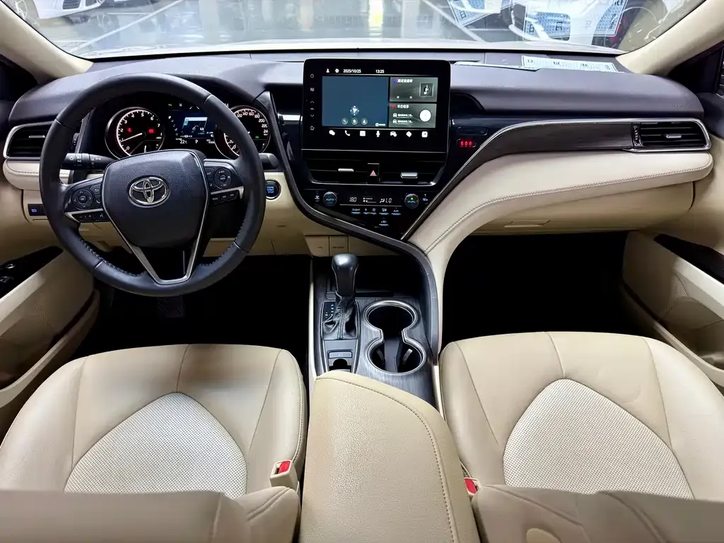 Toyota Camry 2021 из CN, фото 7