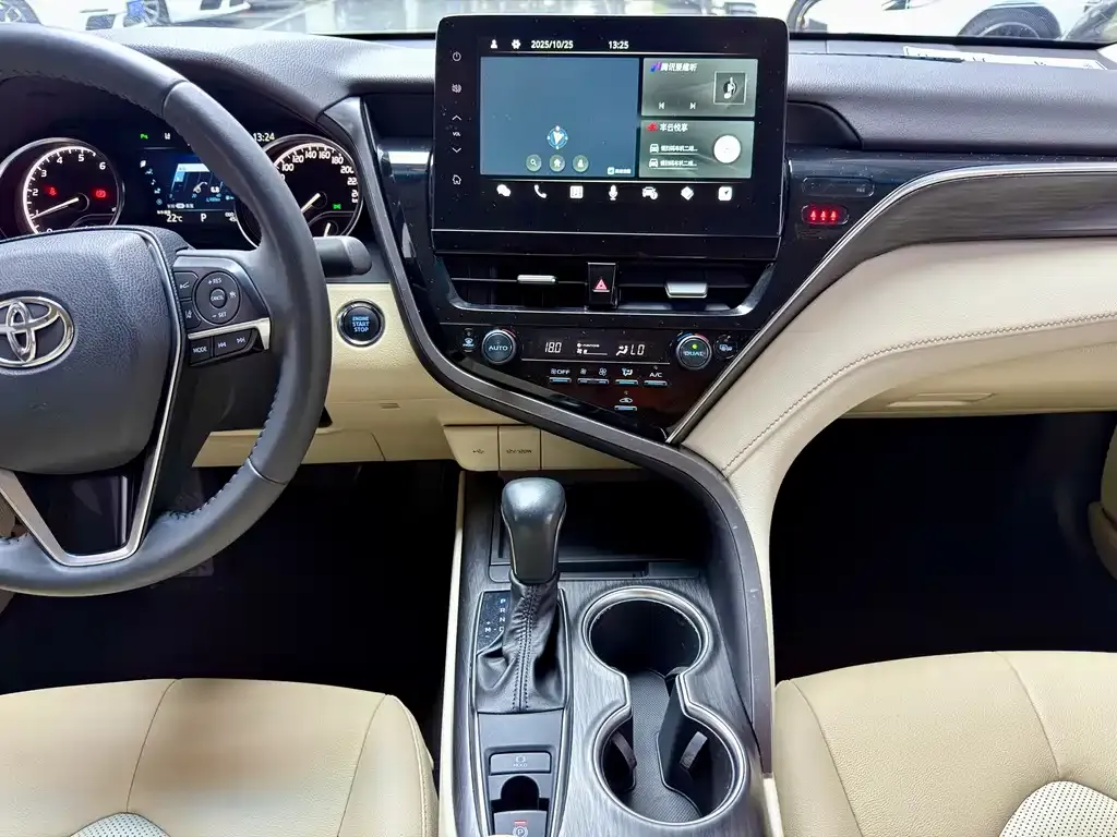 Toyota Camry 2021 из CN, фото 8