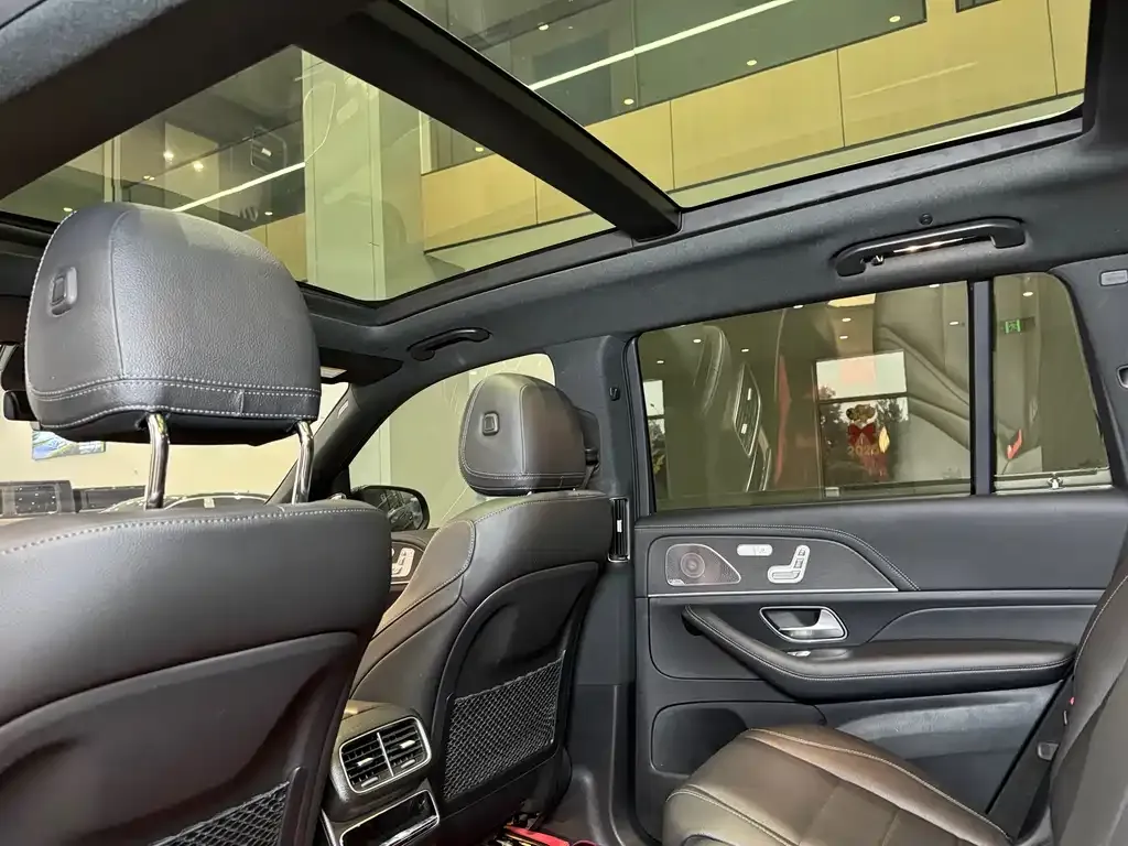 Mercedes-Benz GLS — фото 9