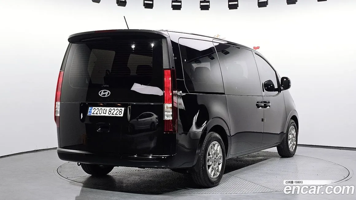 Hyundai Staria 2025 из KR, фото 2