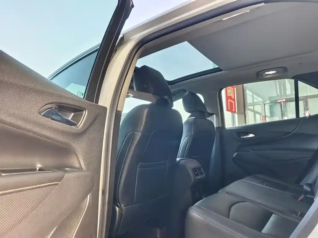 Chevrolet Equinox 2021 из CN, фото 9