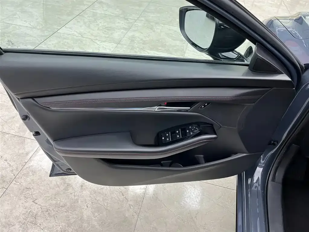 Mazda 3 Axela 2022 из CN, фото 10