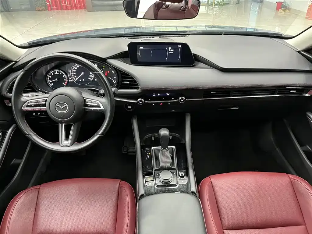 Mazda 3 Axela 2022 из CN, фото 2