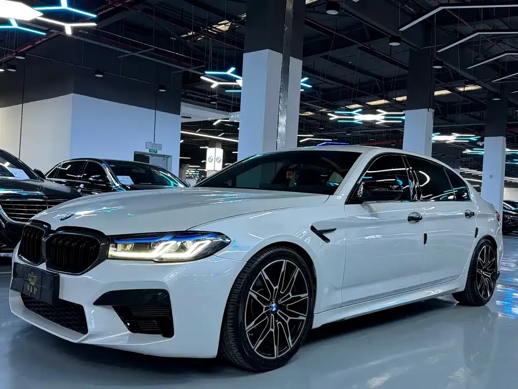 BMW 5 Series 2021 из CN, фото 1