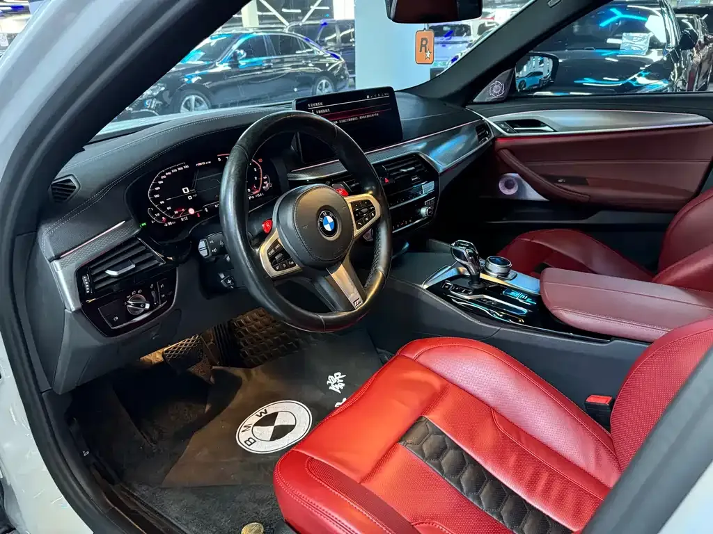 BMW 5 Series 2021 из CN, фото 5