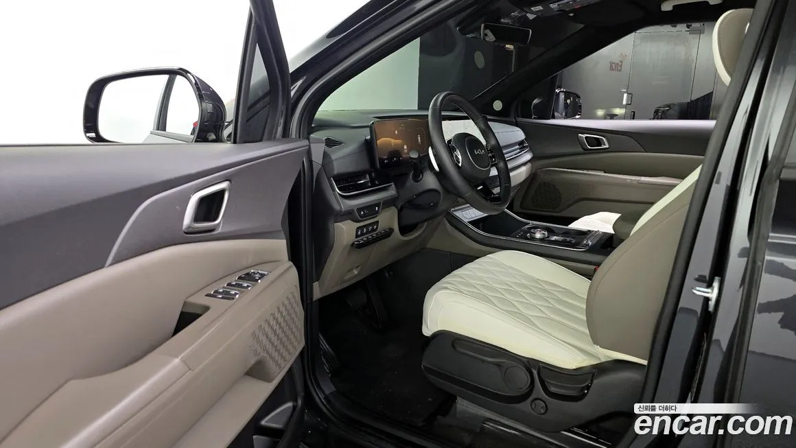 Kia Carnival — фото 10