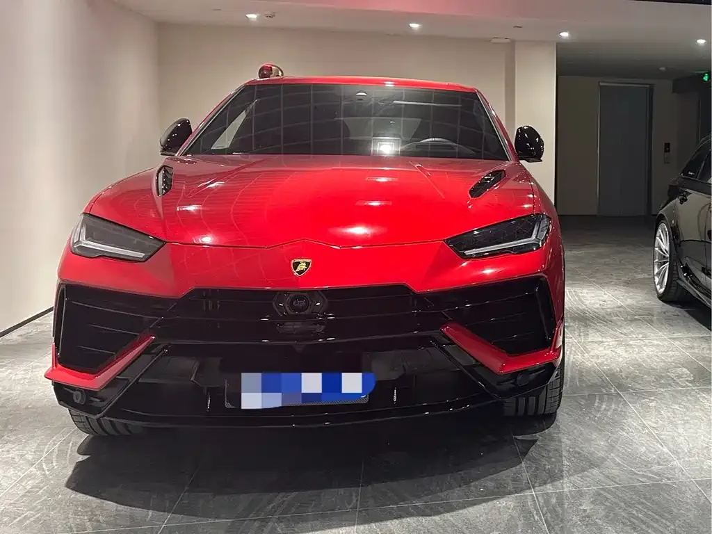 Lamborghini Urus 2023 из CN, фото 2