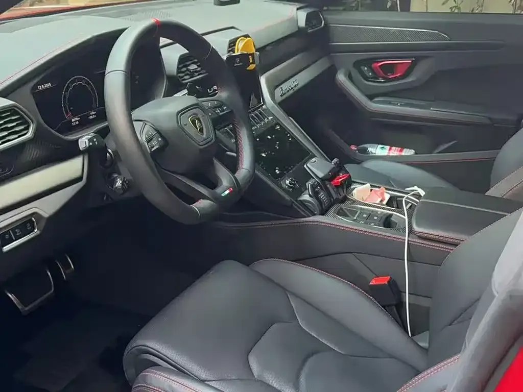 Lamborghini Urus 2023 из CN, фото 6