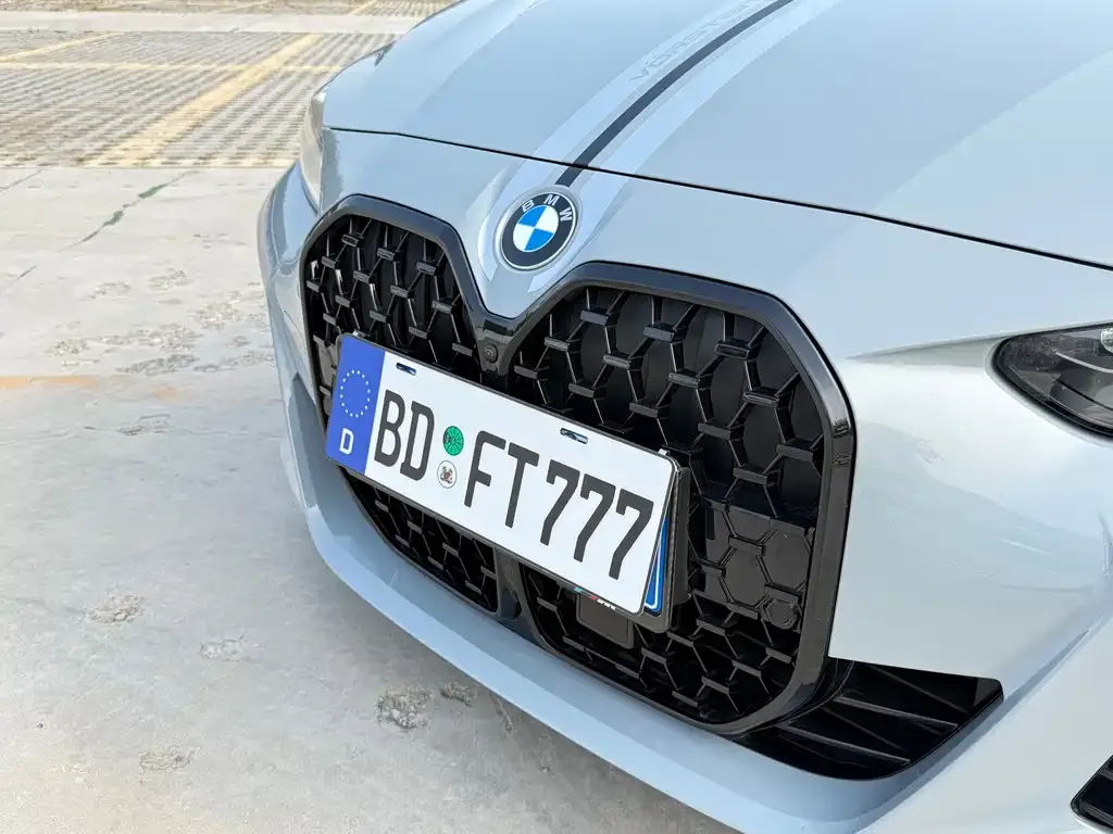 BMW 4 Series 2023 из CN, фото 8
