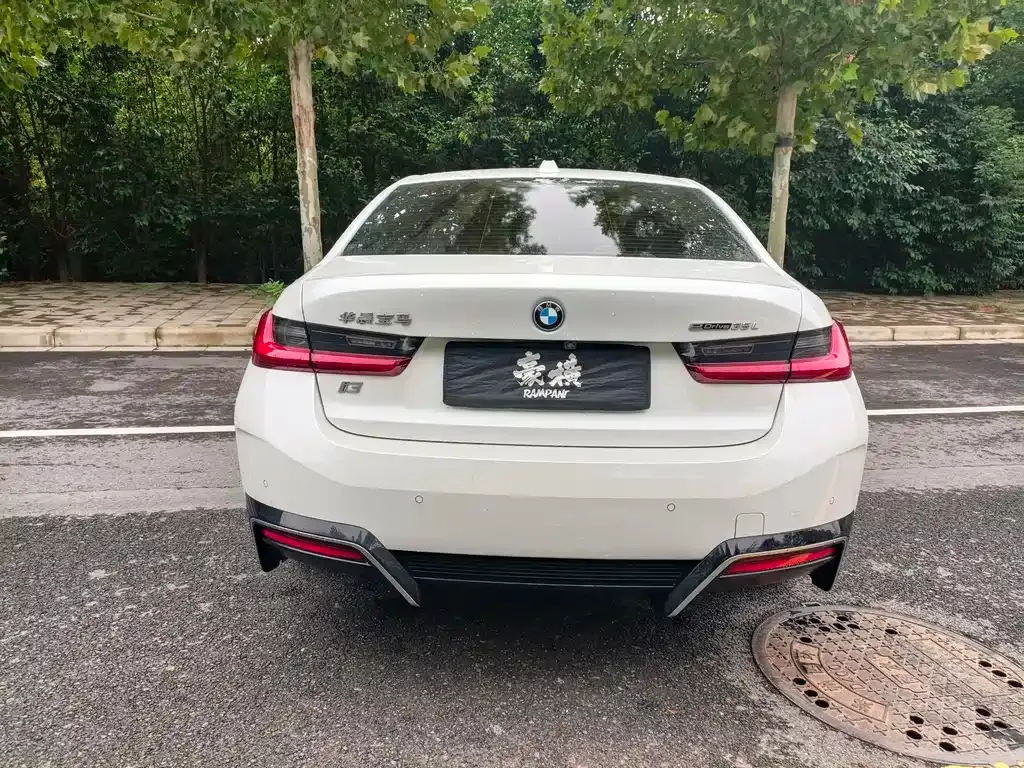 BMW i3 2024 из CN, фото 8