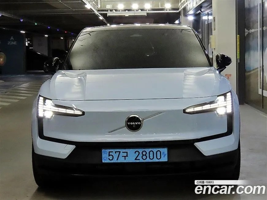 Volvo EX30 2025 из KR, фото 2