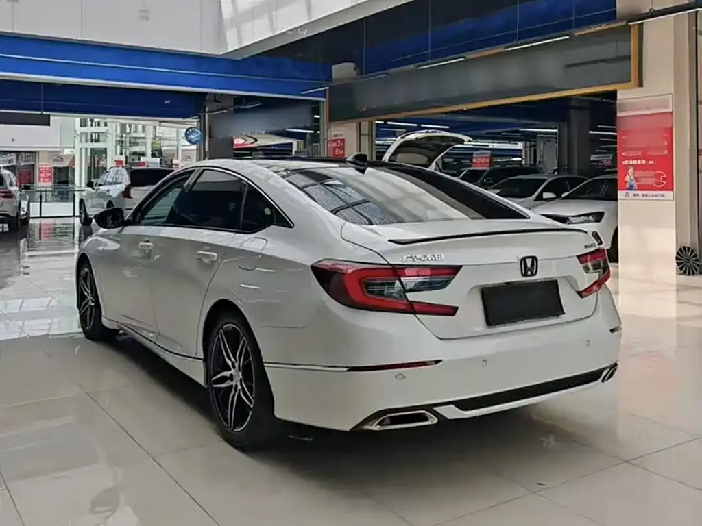 Honda Accord 2023 из CN, фото 5