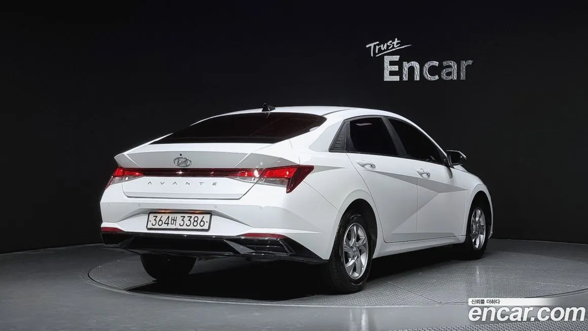Hyundai AVANTE — фото 2