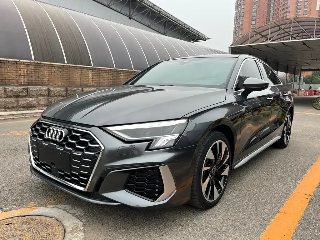 Audi A3 2023 из CN, фото 1