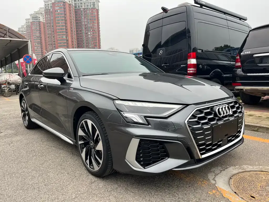 Audi A3 2023 из CN, фото 3