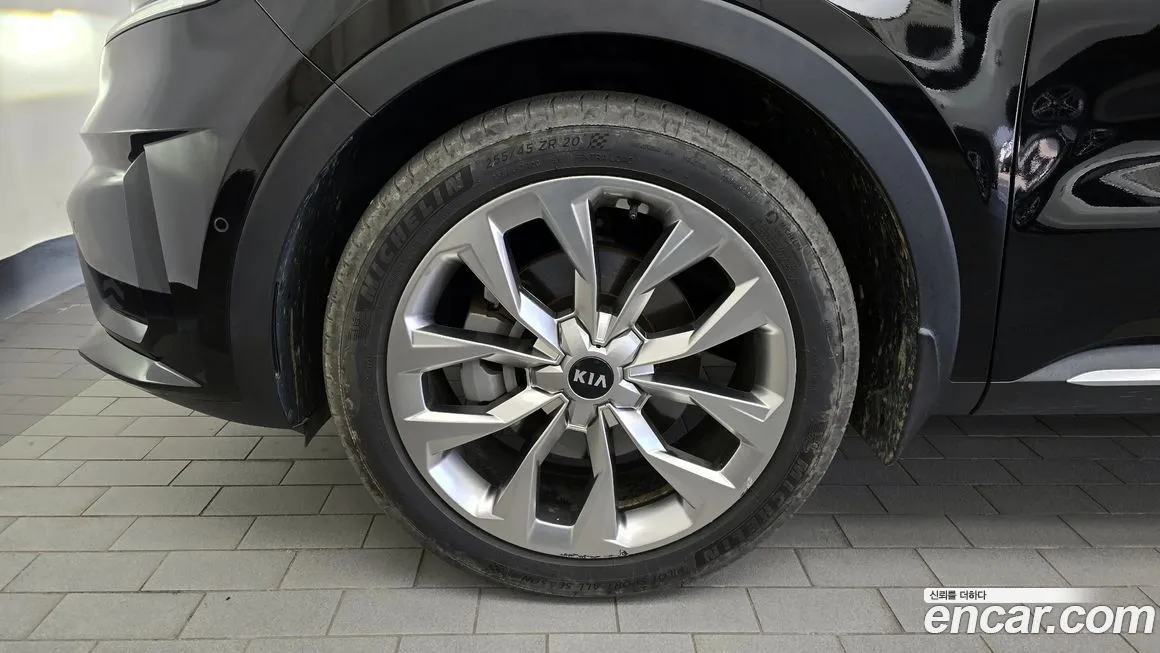 Kia Sorento — фото 5
