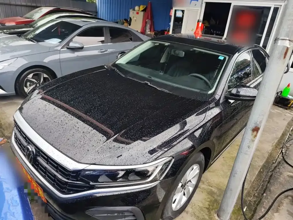 Volkswagen Passat 2023 из CN, фото 2