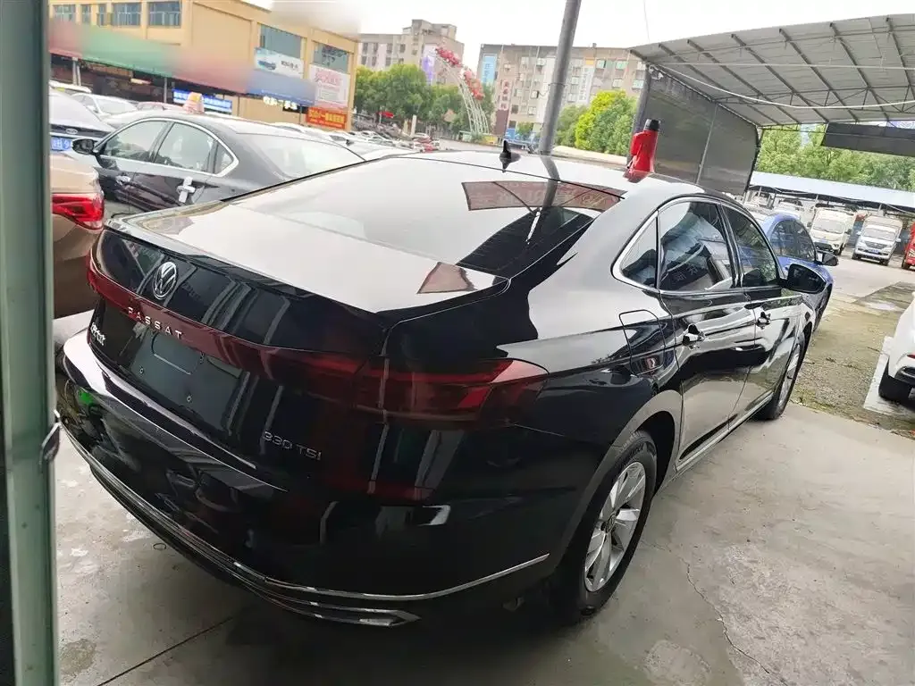 Volkswagen Passat 2023 из CN, фото 7