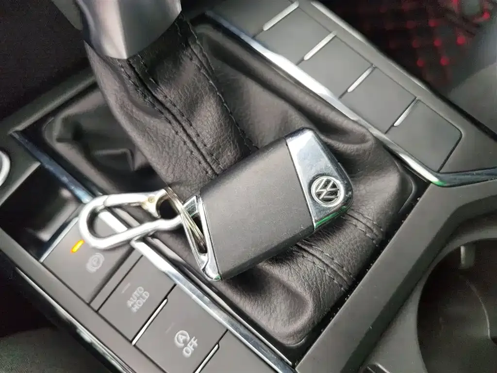 Volkswagen Passat 2023 из CN, фото 9