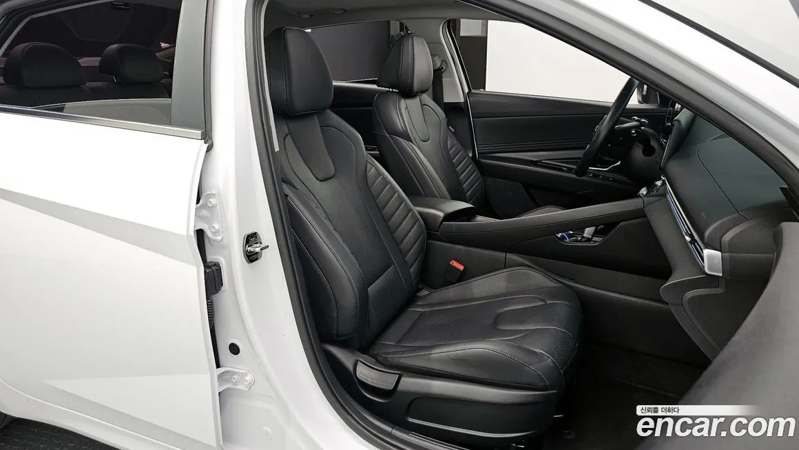 Hyundai AVANTE — фото 10