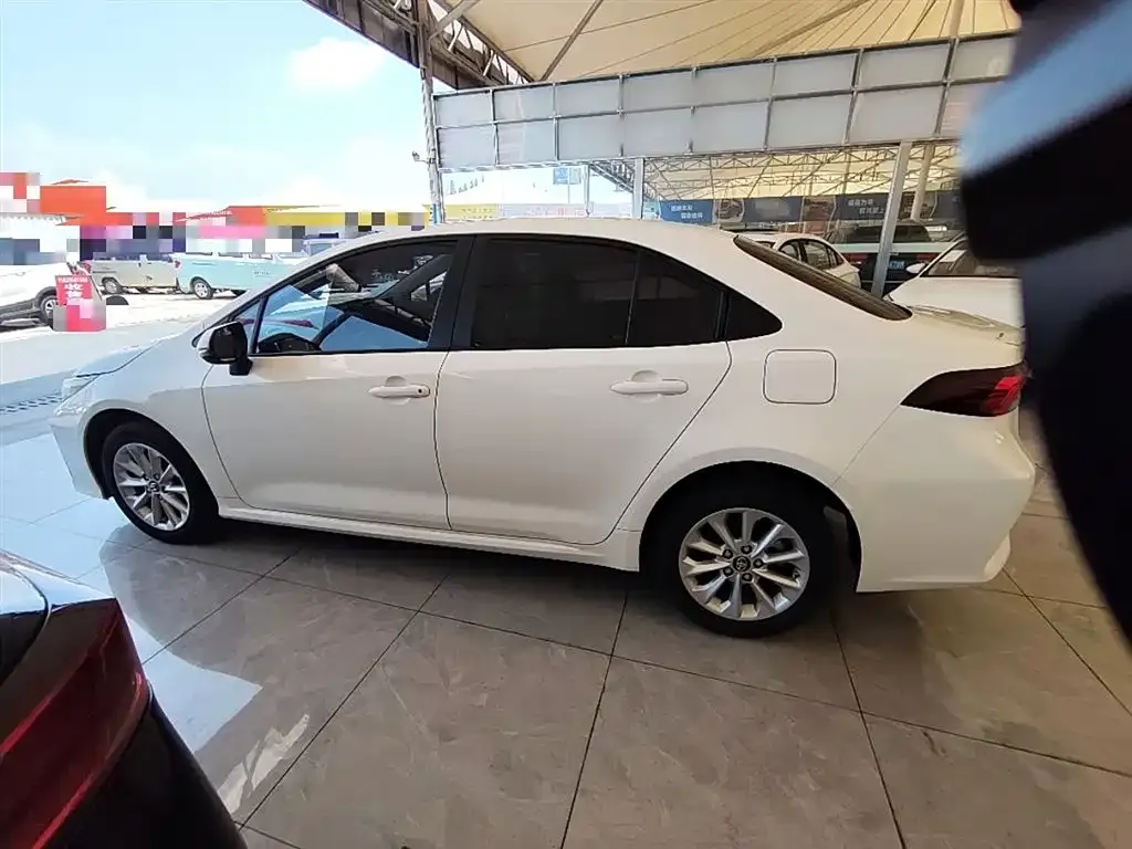 Toyota Corolla 2023 из CN, фото 5