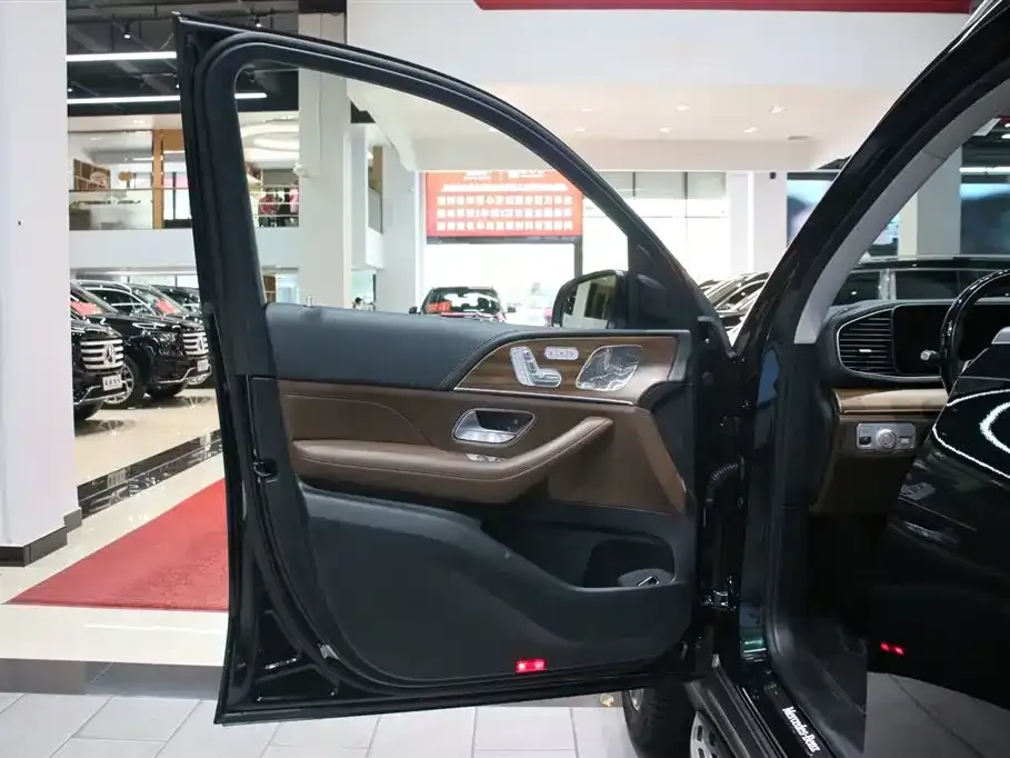 Mercedes-Benz GLS 2023 из CN, фото 5