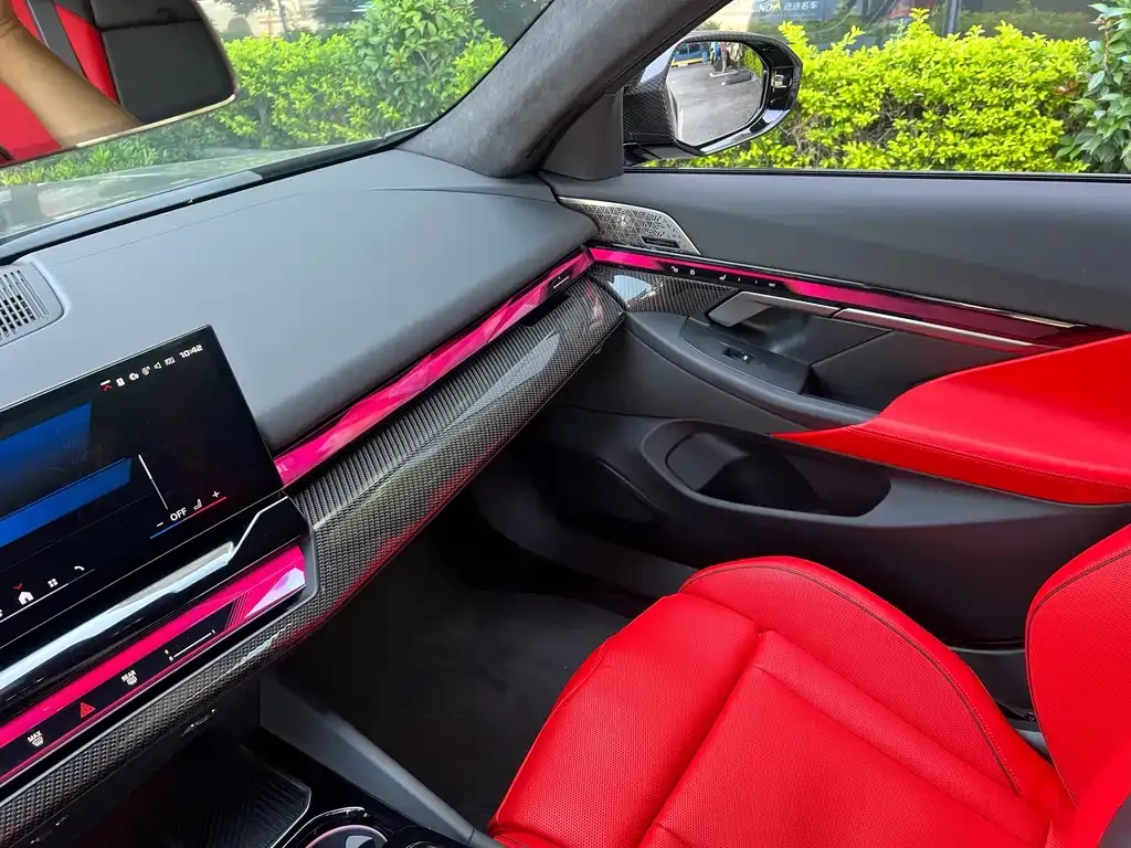 BMW M5 New Energy 2025 из CN, фото 5