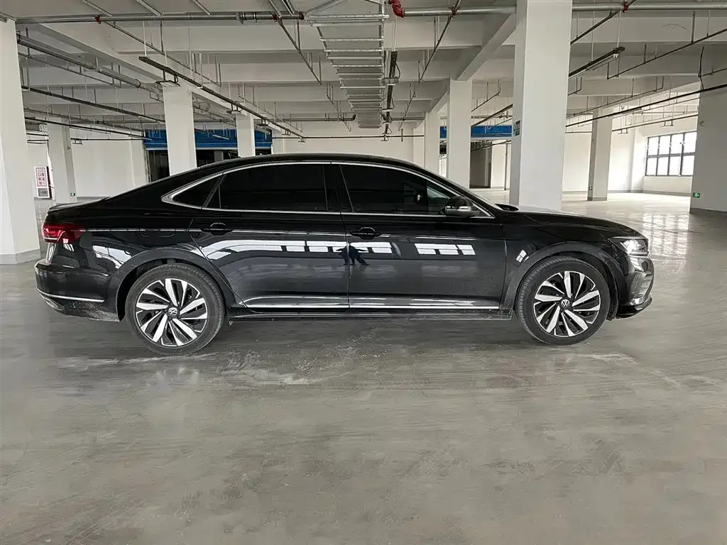 Volkswagen Passat 2024 из CN, фото 3