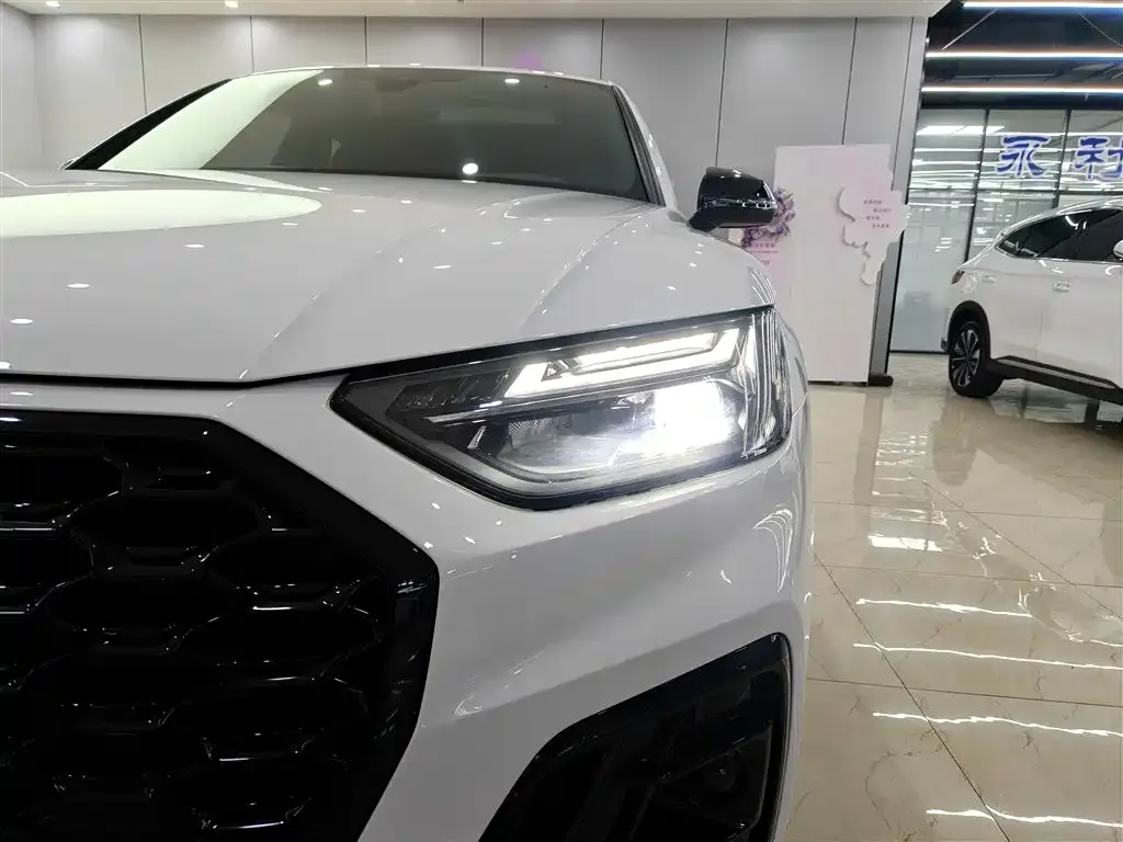 Audi Q5L Sportback 2022 из CN, фото 4