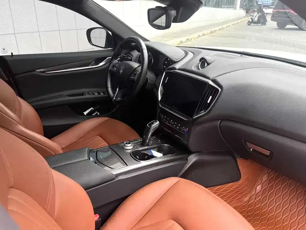 Maserati Ghibli — фото 5