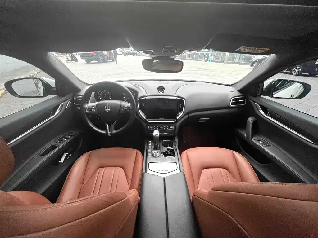 Maserati Ghibli — фото 6
