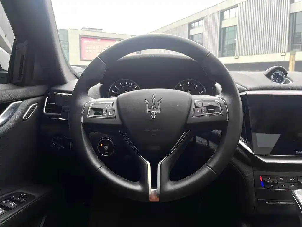Maserati Ghibli — фото 8