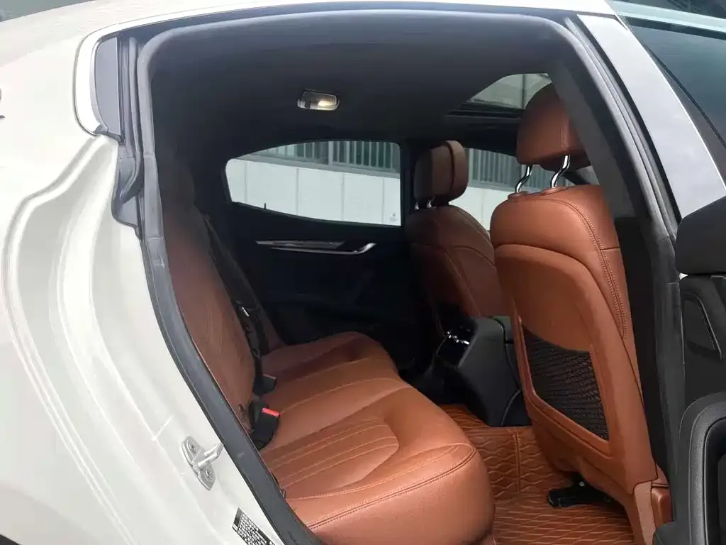 Maserati Ghibli — фото 9