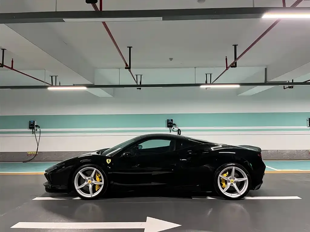 Ferrari F8 — фото 5