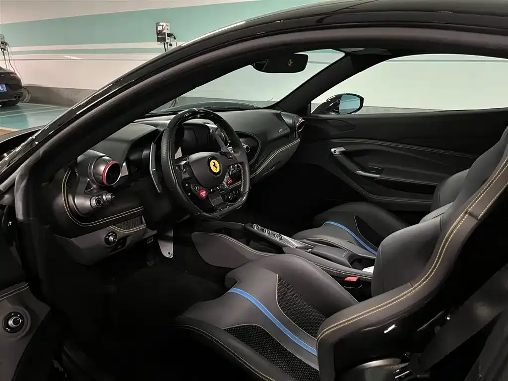 Ferrari F8 — фото 9