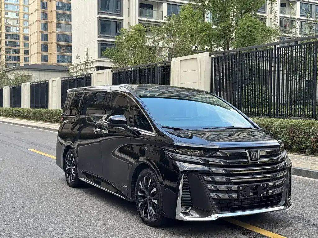 Toyota Vellfire 2024 из CN, фото 2