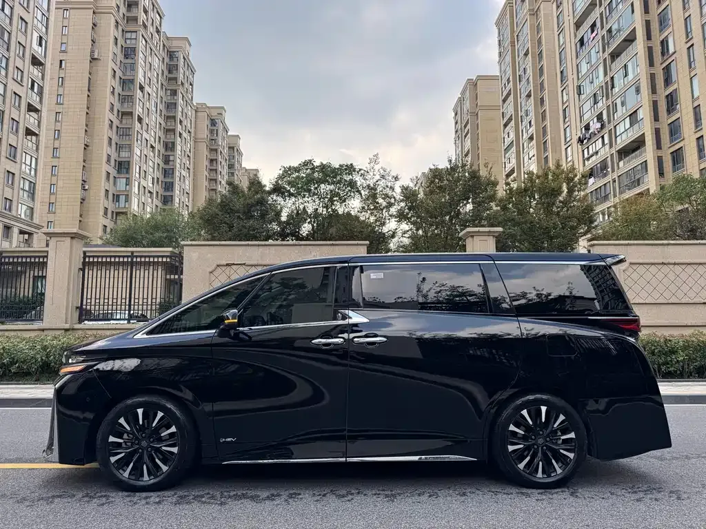 Toyota Vellfire 2024 из CN, фото 7