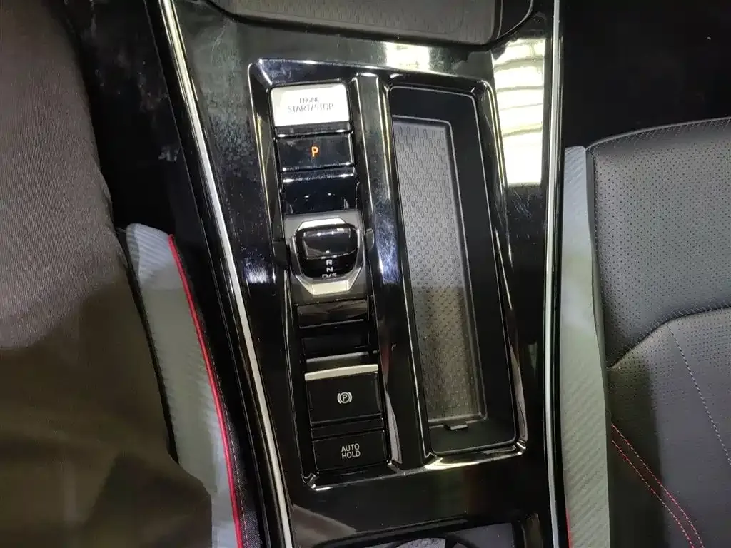 Volkswagen Lamando 2023 из CN, фото 10