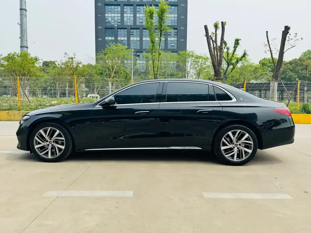 Mercedes-Benz E-Class 2024 из CN, фото 9