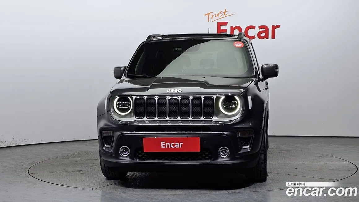 Jeep Renegade — фото 3