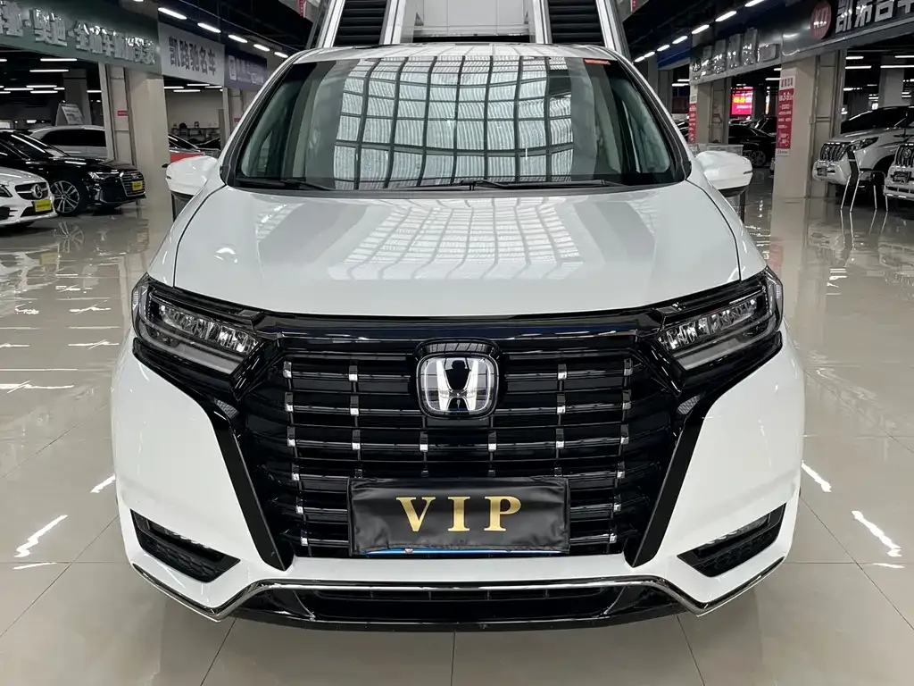 Honda Elysion 2023 из CN, фото 2