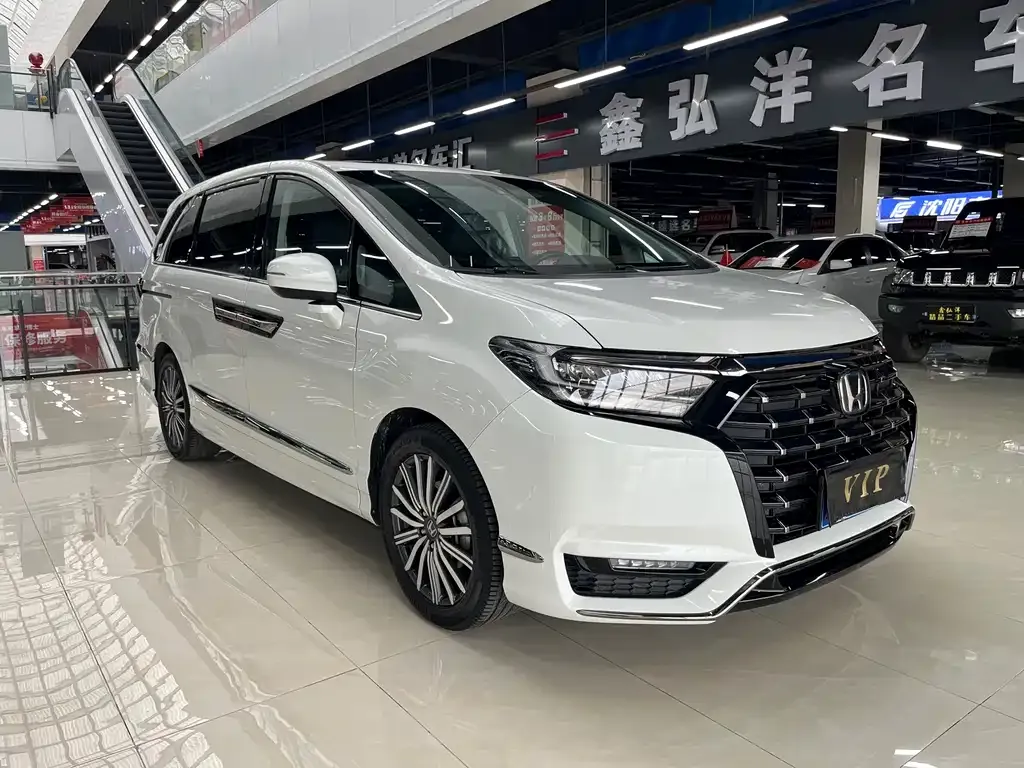 Honda Elysion 2023 из CN, фото 3