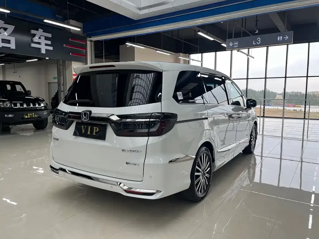 Honda Elysion 2023 из CN, фото 6