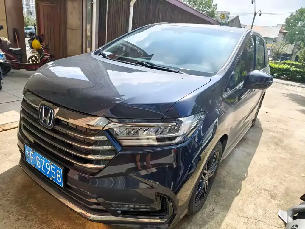 Honda Odyssey — фото 1