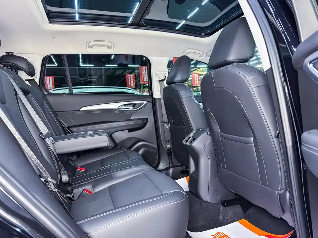 Buick Envision Plus — фото 10
