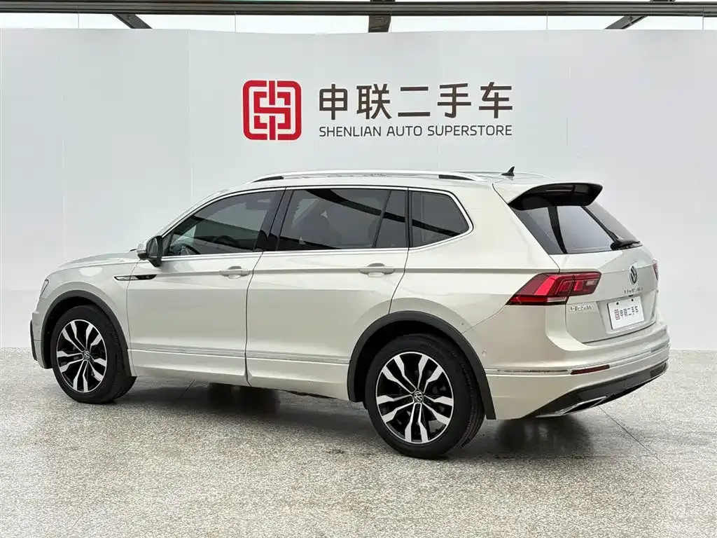 Volkswagen Tiguan L 2021 из CN, фото 3