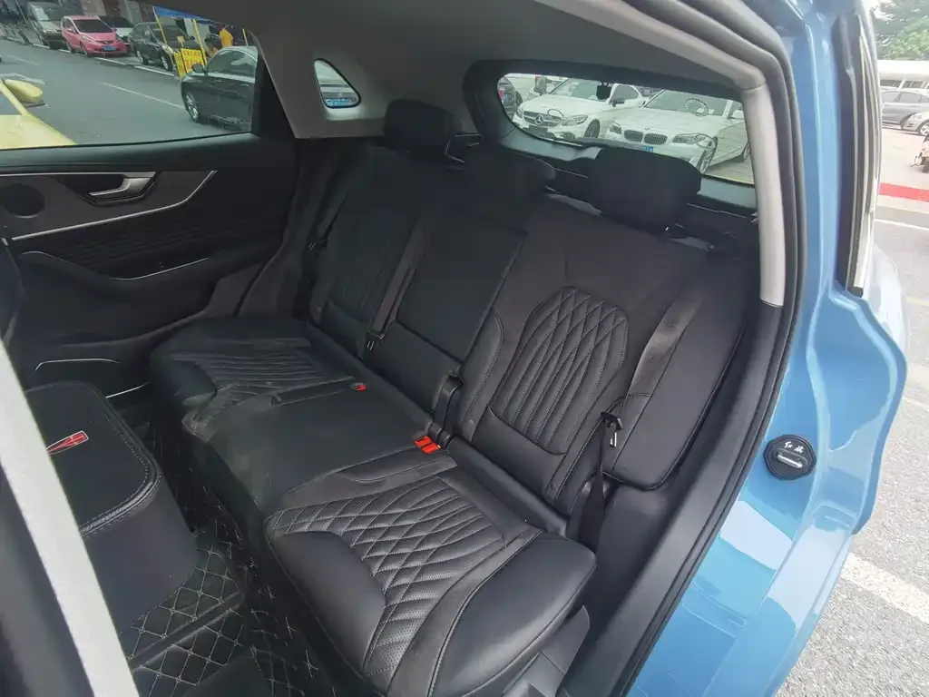Hongqi HS5 2024 из CN, фото 10