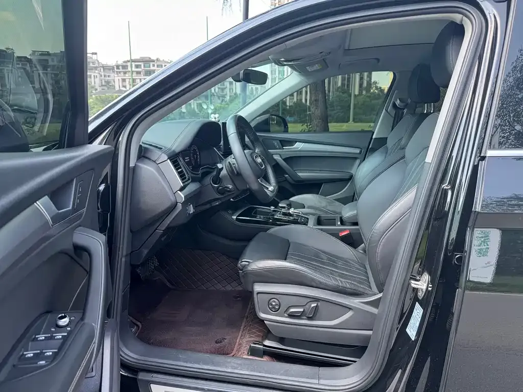 Audi Q5L 2022 из CN, фото 7