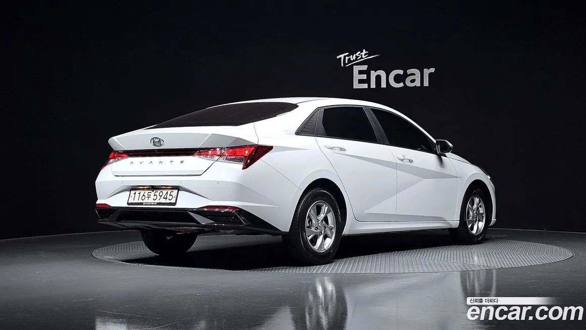 Hyundai AVANTE — фото 2